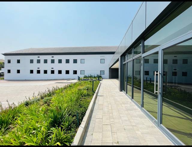 2,200M² OFFICE TO LET IN VORNA VALLEY